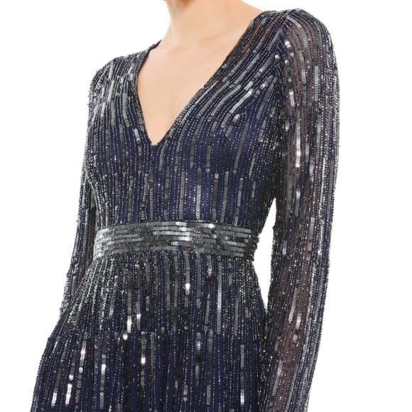 MAC DUGGAL 4977 SEQUINED V-NECK ILLUSIONS A-LINE MIDNIGHT GOWN sz 12 - Picture 2 of 5